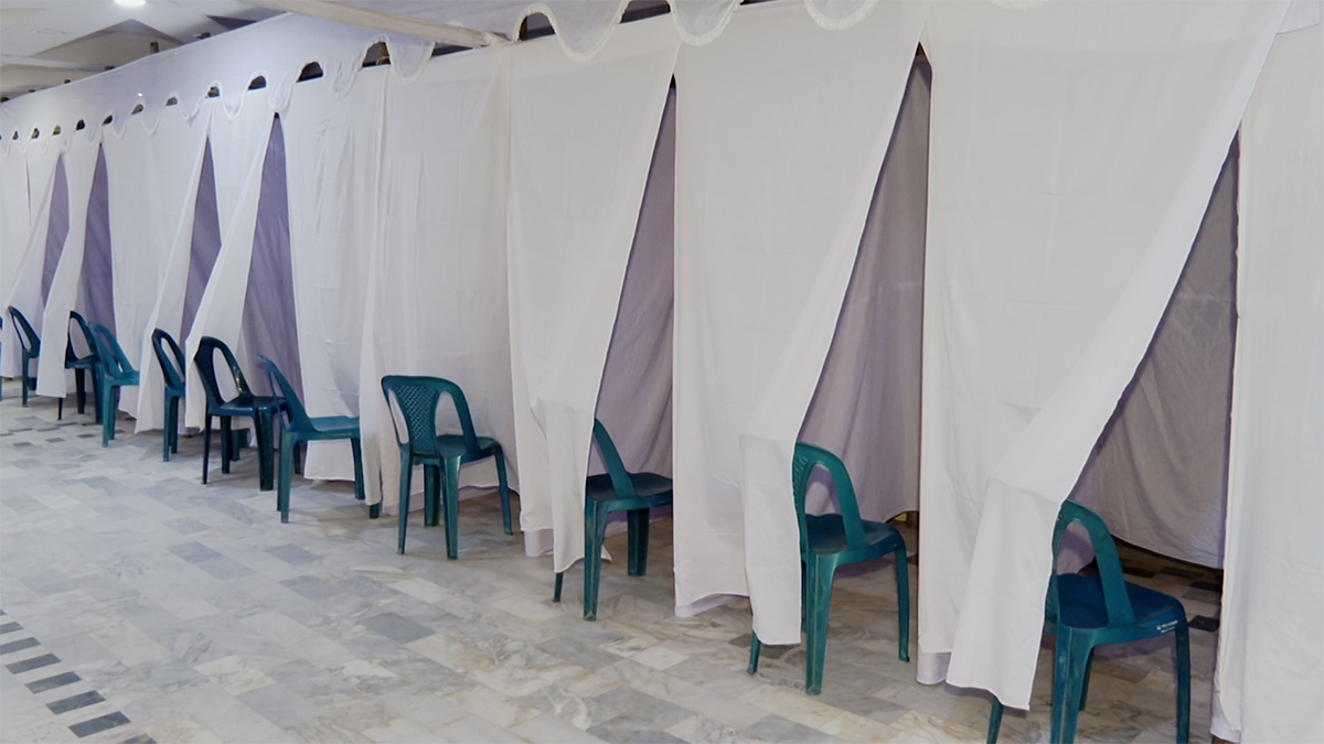 ডাকসু নির্বাচন: এক পোলিং অফিসারকে অব্যাহতি