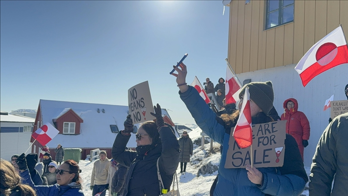 গ্রিনল্যান্ড বিক্রির জন্য নয়, ট্রাম্পকে হুঁশিয়ারি ফ্রান্সের পররাষ্ট্রমন্ত্রীর