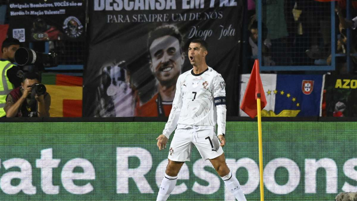 রোনালদোর জোড়া গোলে আর্মেনিয়াকে হারিয়ে বিশ্বকাপ বাছাই মিশন শুরু পর্তুগালের